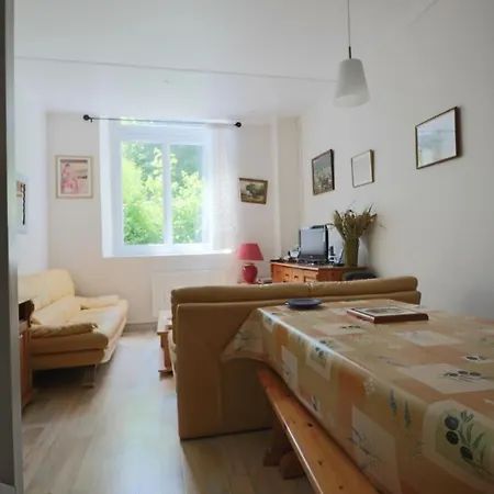 Le Nid - Le Metropole Apartment